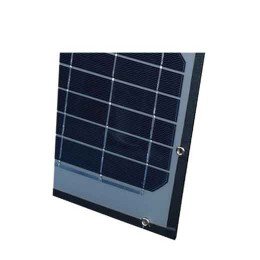 Solpanel med monteringshål